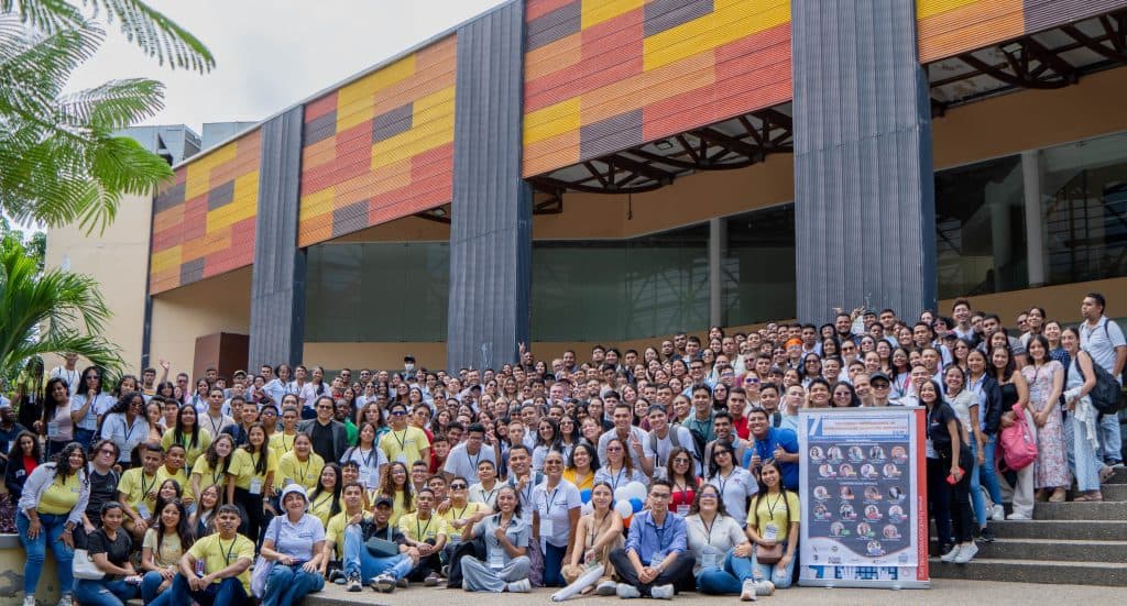 EIEM 7 — Foto grupal de asistentes, Centro de Convenciones, Universidad del Atlántico, 2024